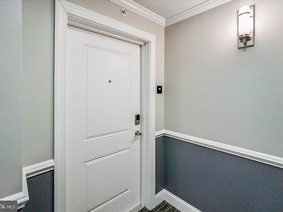 2nd image of 44605 York Crest Ter APT 401