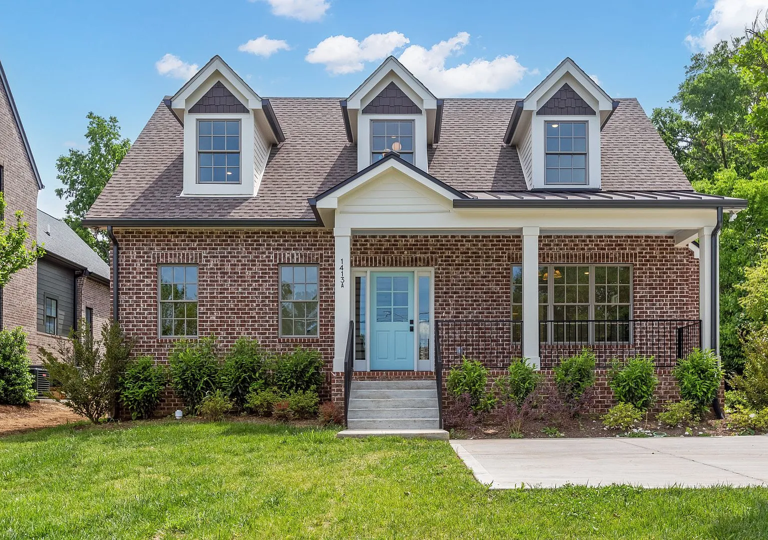Green Hills Gem with Detached Apartment — Photo 1