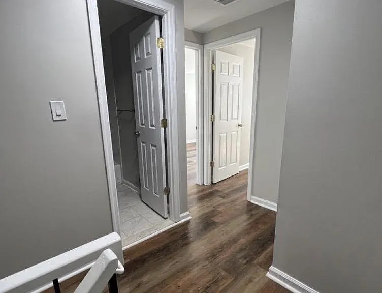 5748 Yellowrose Ct — Photo 10