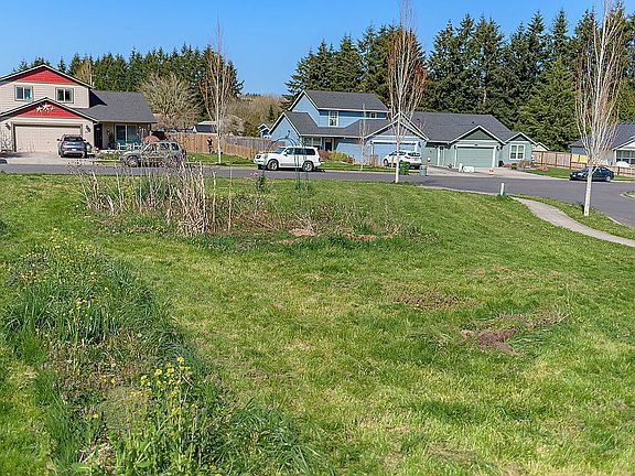 4th image of 601 Joann Dr NE