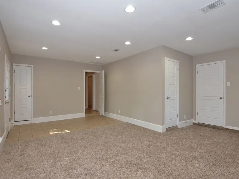 203 County Glen St — Photo 11