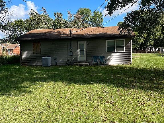 3rd image of 1452 Mattingly Dr