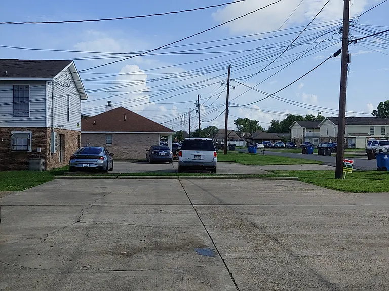 118 Oak Ridge Ave #D — Photo 3