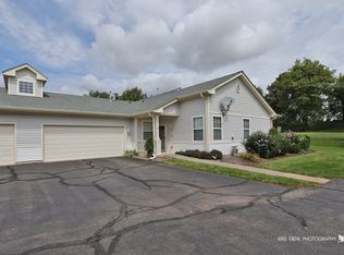 12158 White Tail Ln, Huntley, IL 60142