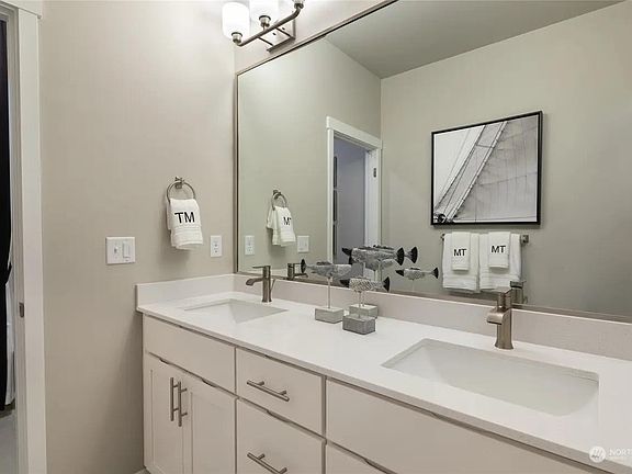 4th image of 3726 85th Ave NE