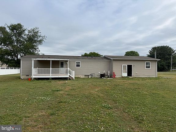 4th image of 2196 Andrews Lake Rd