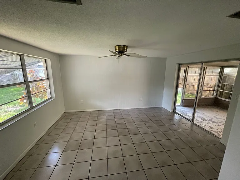 7552 Cumber Dr — Photo 13
