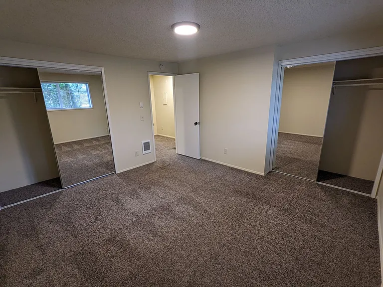 7833-7875 SE Johnson Creek Blvd — Photo 51