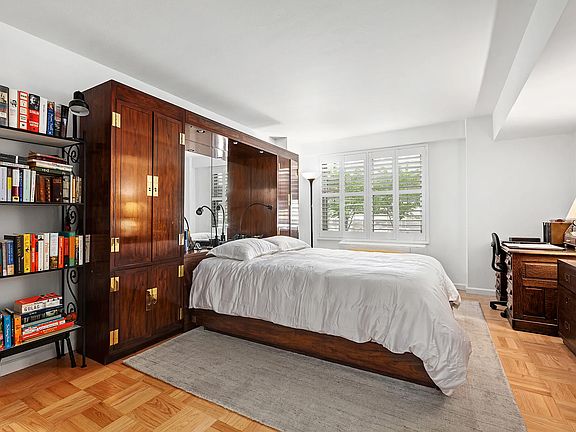 4th image of 205 3rd Ave #1FG