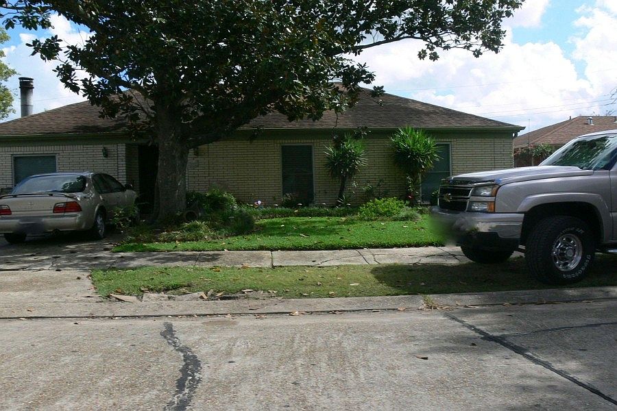 1st image of 641 Fairlawn Dr