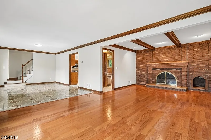 5 bed, 4.0 bath, $4,700 — Photo 4