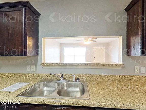5th image of 3900 Thomas St #B