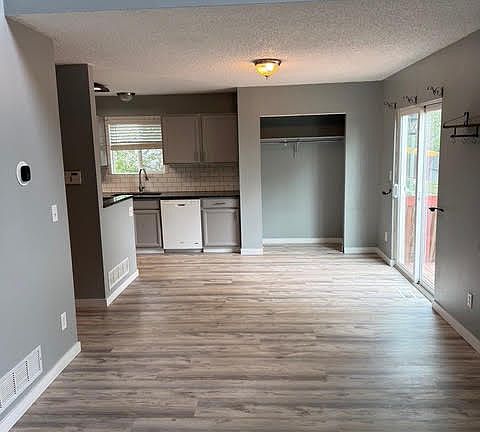 4th image of 624 Harvest Field Way