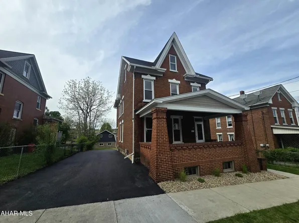 523 Pine St, Hollidaysburg, PA 16648