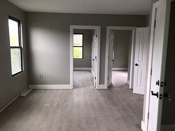 3rd image of 739 E 220th St