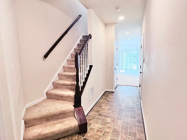 37 Rapidan Dr — Photo 23