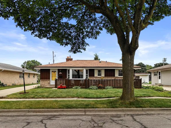 6537 West Dodge PLACE, Milwaukee, WI 53220