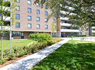 30 Carabob Court, Toronto, ON M1T 3N2