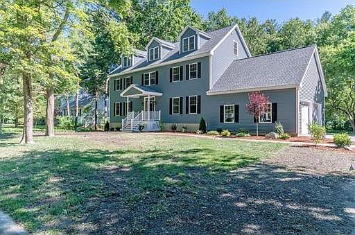 1st image of 6 Winchester Dr