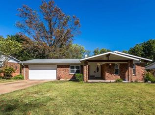 3735 Seville Dr, Florissant, MO 63033