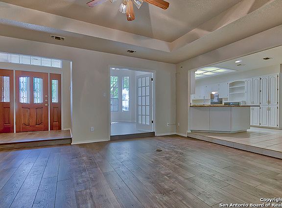 3rd image of 2917 Greenshire Dr