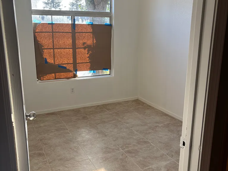 2535 N Locust Ct — Photo 12
