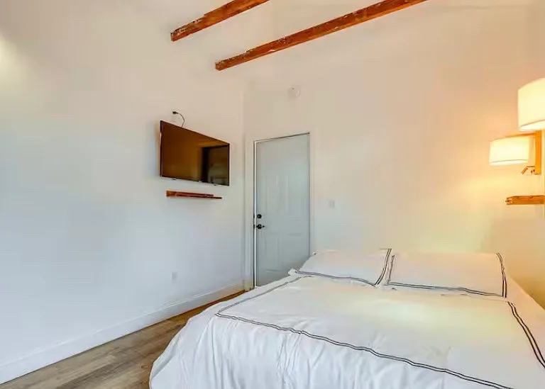 8505 N Lamar Ave — Photo 10