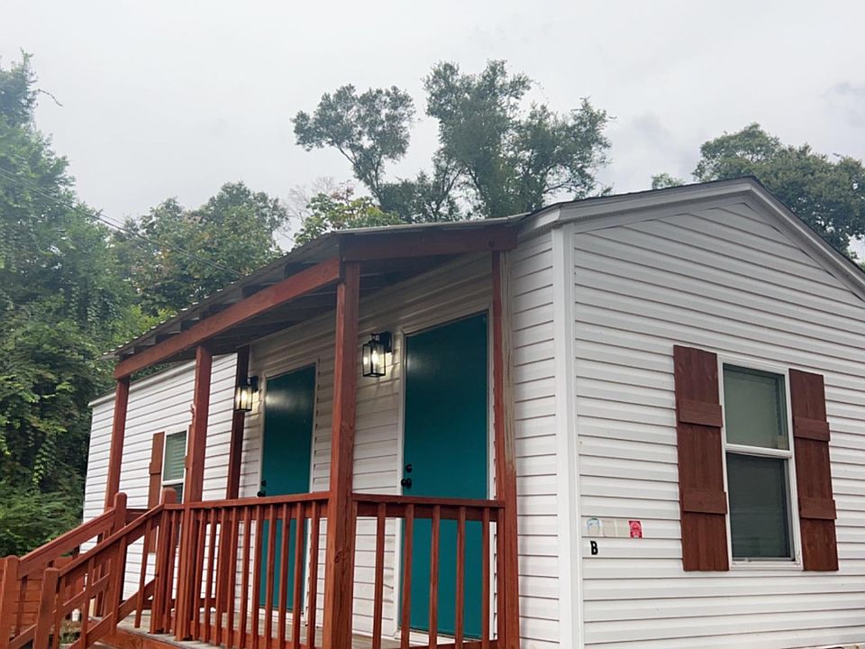 1st image of 3206 W Lee St #D