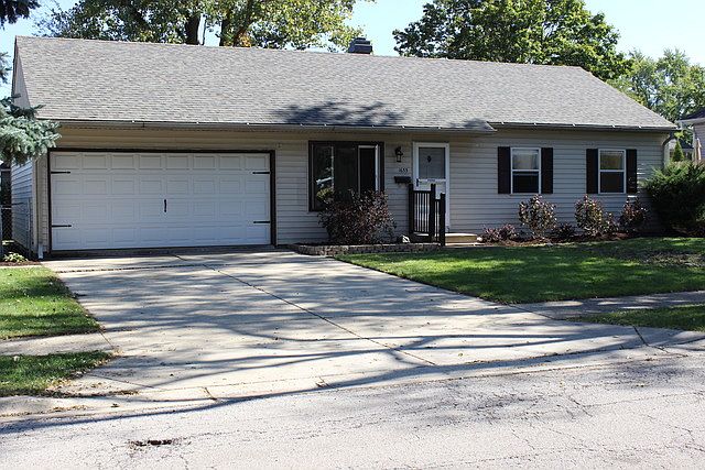 1st image of 1655 Amy Ave