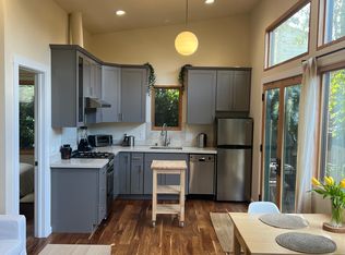 2225 10th St, Berkeley, CA 94710