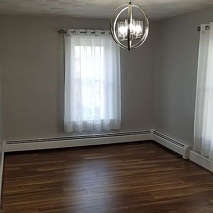 4th image of 347 Broad Ave