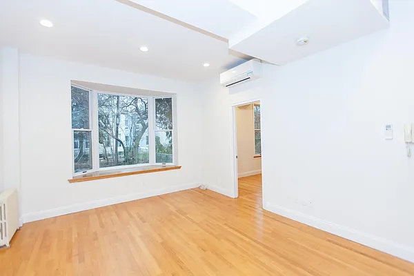 Rented by Voro NYC | media 20