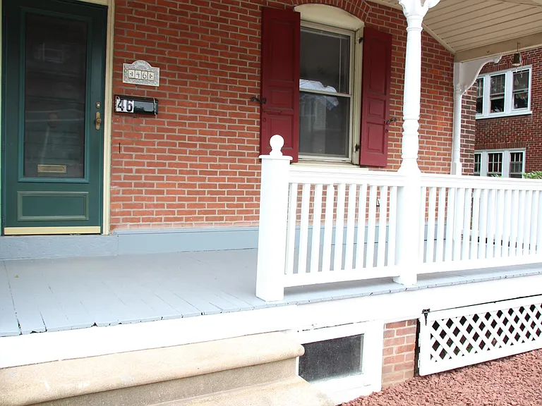 46 Franklin Ave — Photo 6