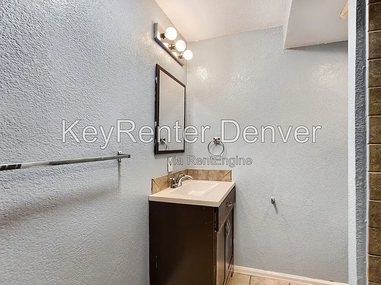 1270 S Idalia St — Photo 15