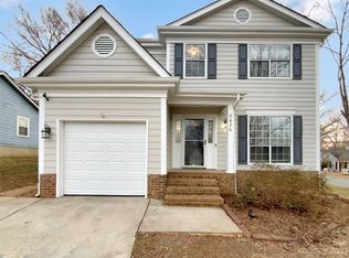 8426 Milton Morris Dr, Charlotte, NC 28227