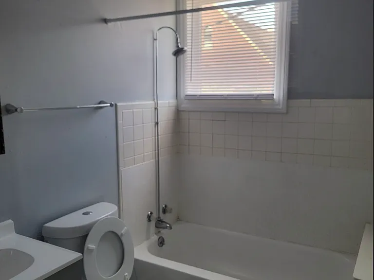 502 Hart St #504 — Photo 19