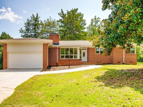 213 Barker Rd, Simpsonville, SC 29680