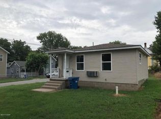 414 E 6th St, Carthage, MO 64836