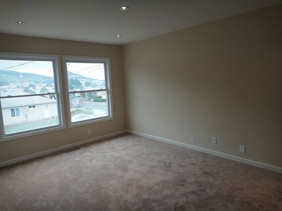 5th image of 815 Camaritas Ave