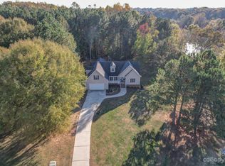 2011 Roadrunner Rd, Clover, SC 29710