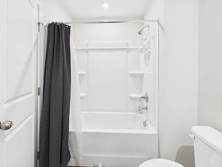 2945 Travis Ln — Photo 17