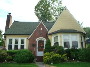 42 Prospect Ave, Ardsley, NY 10502