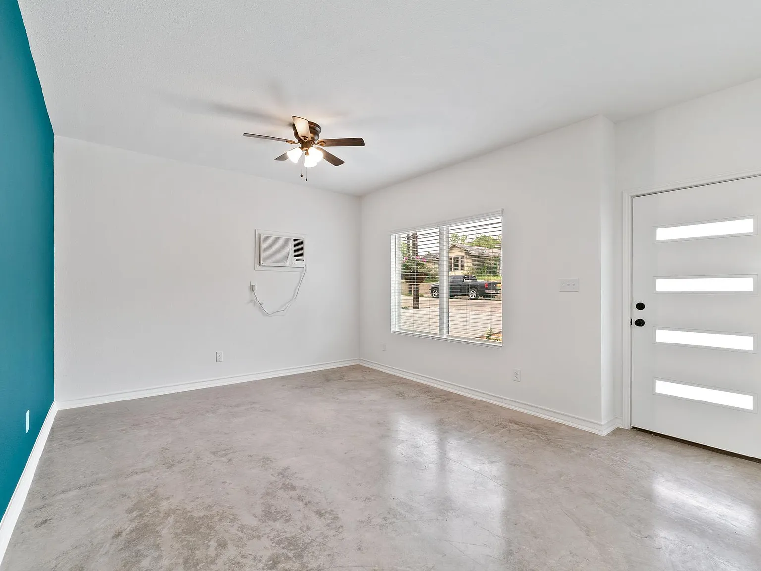 1815 Montana St — Photo 3
