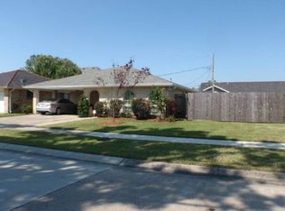 2512 Creely Dr, Chalmette, LA 70043