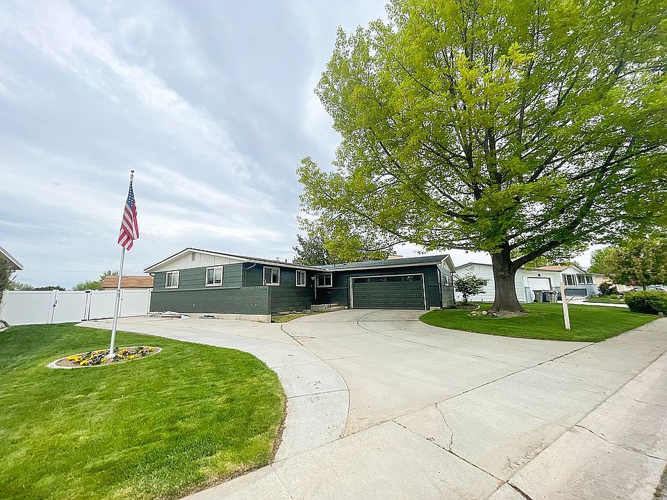 1st image of 8420 W Golse Dr