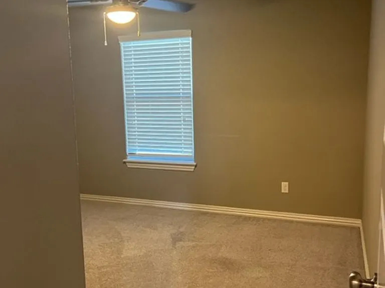 4338 Leafield St — Photo 15