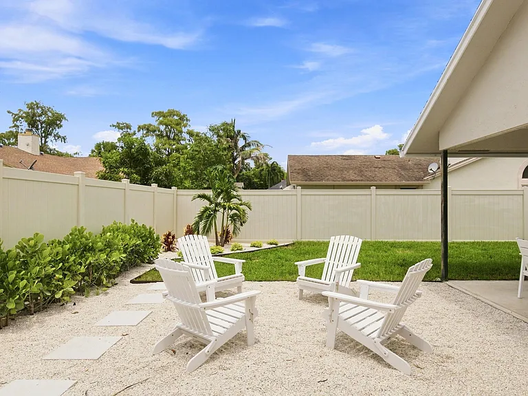 1259 Barnstaple Cir — Photo 34