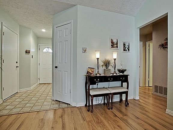 3rd image of 2310 Landshire Dr