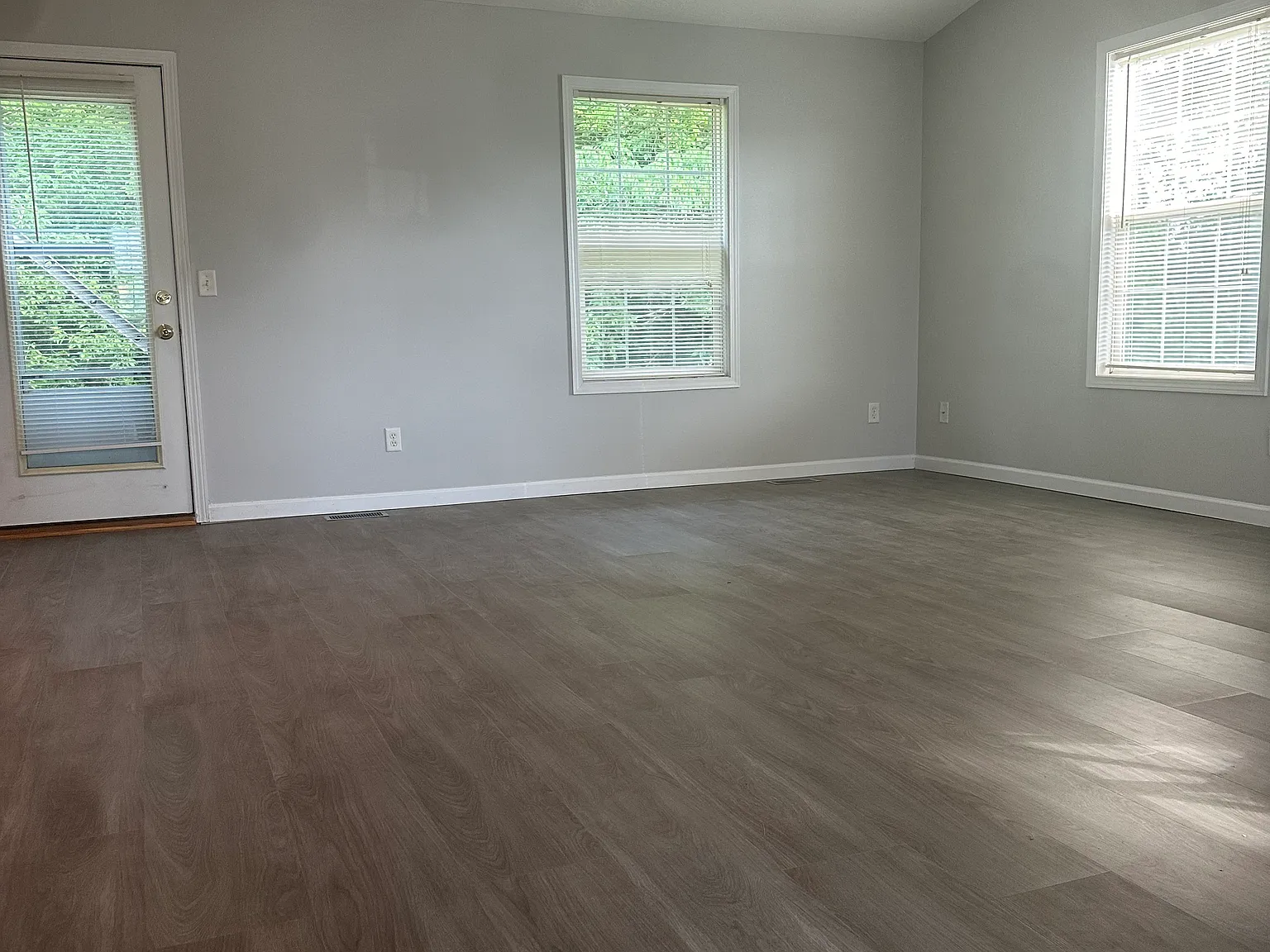 3 bed, 1500 sqft, $1,800 — Photo 4
