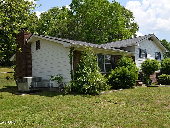 5th image of 8909 W Emory Rd